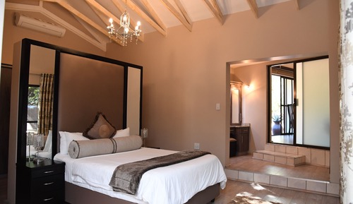 2 Sleeper Diamond Suite (26)