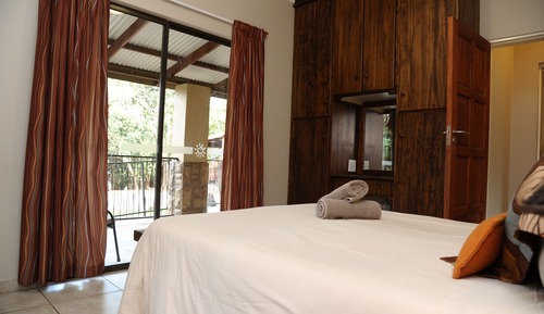 8 Sleeper Cottage (1 double 3 bunk beds) (22)