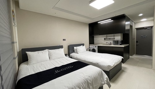 Superior Family Twin Room (No View)