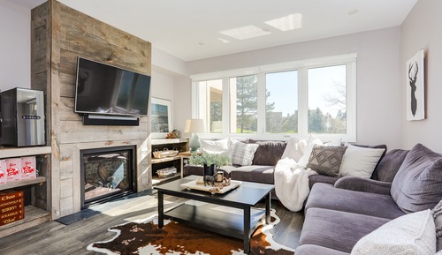 Premier Condo, 4 Bedrooms (104 Wintergreen - No Pets Allowed)