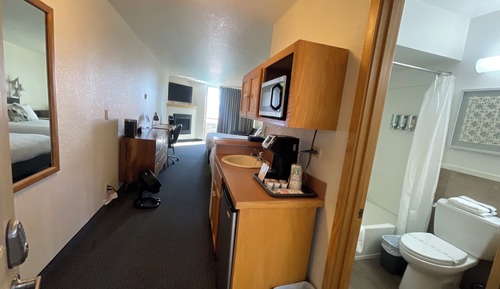 Signature Room, 2 Queen Beds, Partial Lake View