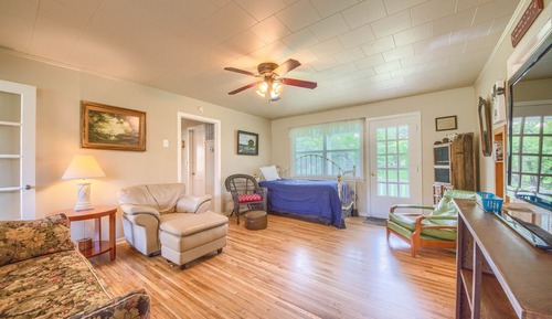 House, 1 Bedroom