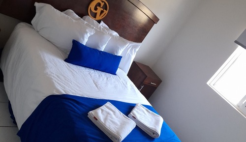 Suite, 3 Bedrooms (C)