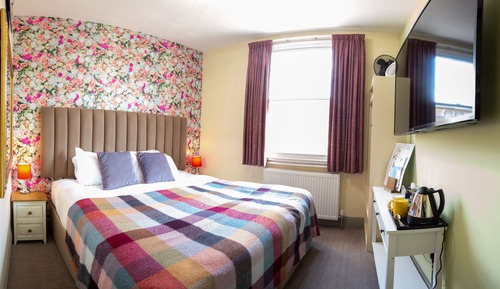 Classic Double Room, Ensuite
