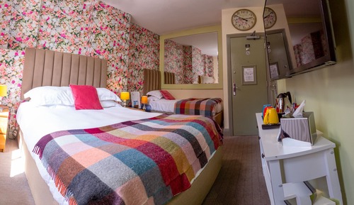 Family Triple Room, Accessible, Ensuite