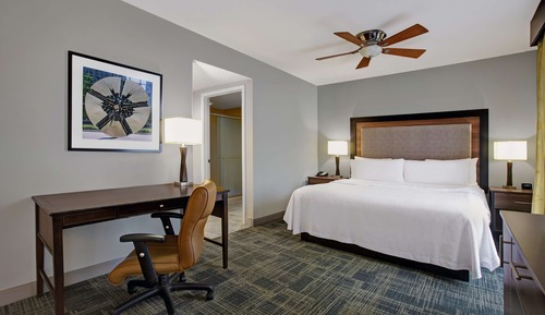 Deluxe Studio, 1 King Bed