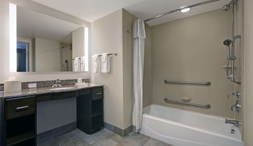 Suite, 1 King Bed, Accessible, Bathtub