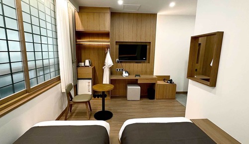 Standard Twin Room