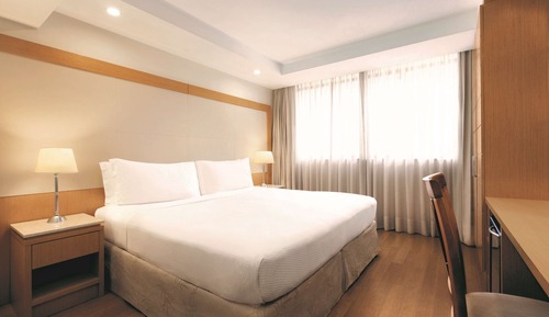 Standard Room, 1 King Bed, City View