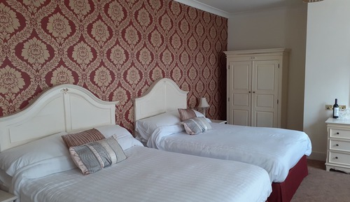 Family Quadruple Room (11)