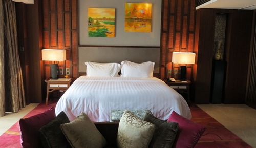 Standard Room, 1 King Bed, Garden View
