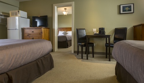 Deluxe Room (Deluxe Family Room)