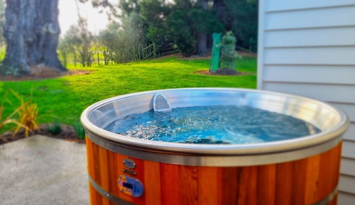 Garden Cottage with Hot Tub