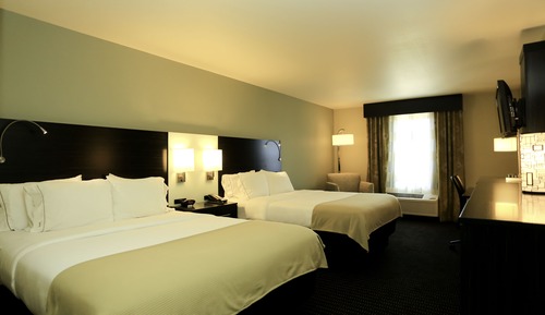 Suite, 2 Queen Beds, Mobility Accessible (Accessible Tub)