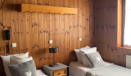 Classic Twin Room