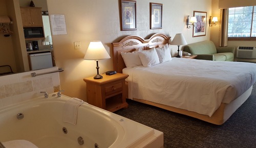 Spruce Suite 