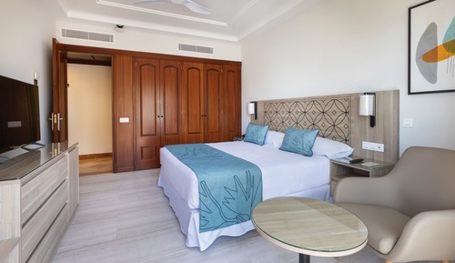 Single Room, Balcony