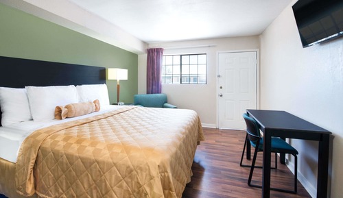 Room, 1 King Bed, Non Smoking