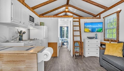 Deluxe Cottage