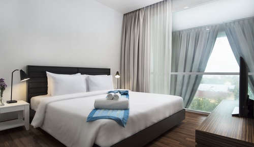 Duplex 2 Bedrooms Pool Access with Bathtub