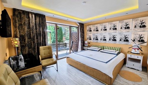 Comfort Room, 2 Bedrooms