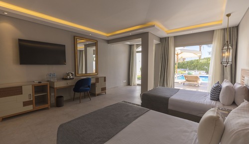 Royal Villa (Posh Club)