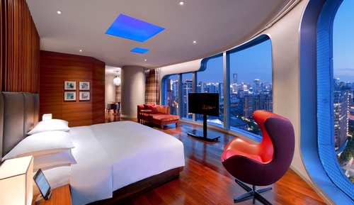 1 King Bed Deluxe