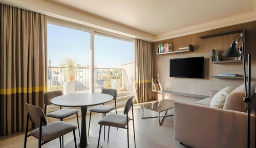 Superior Suite, 1 King Bed with Sofa bed, Terrace