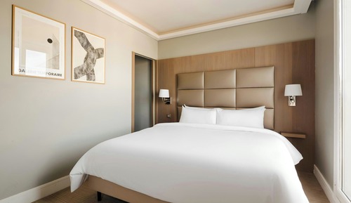 Suite, 1 King Bed with Sofa bed, Terrace