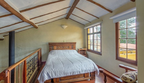 Superior Duplex, Multiple Beds