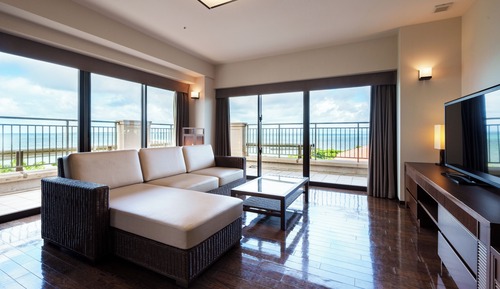 Corner Suite, Non Smoking [Main Building Ocean's Wing]