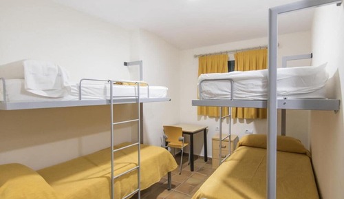 Basic Quadruple Room, Private Bathroom