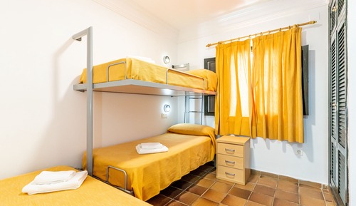 Basic Triple Room, Private Bathroom