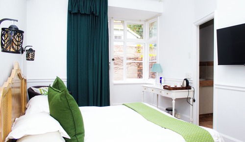 King or Twin room (9)