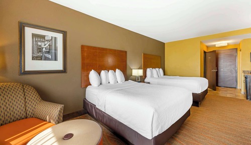 Standard Room, 2 Queen Beds, Accessible, Bathtub