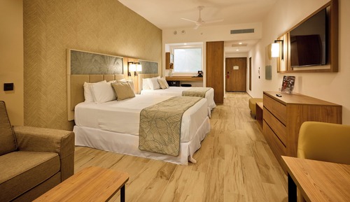 Room (Friends & Family, B2C-US)