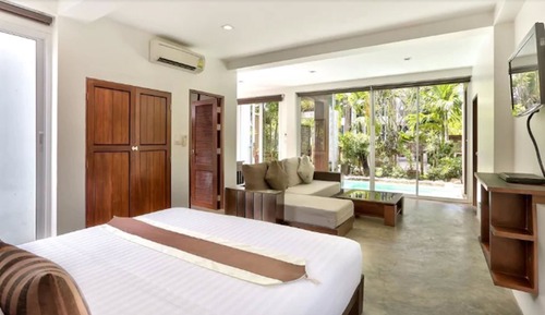 Pool Villa View