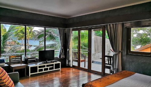 Deluxe Room, Pool View
