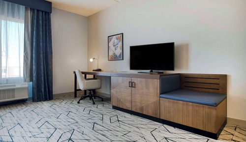 Room, 1 King Bed, Accessible, Bathtub (Mobility)