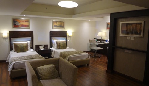 Executive Suite, 1 Queen Bed (Suite Room)