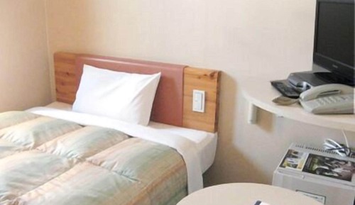 Single Room, Smoking