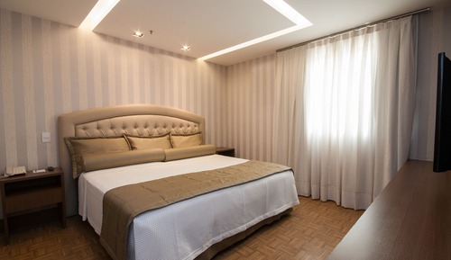 Suite, Jetted Tub