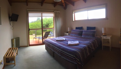Standard Suite, Multiple Bedrooms, Non Smoking, Kitchen (The Beach House)