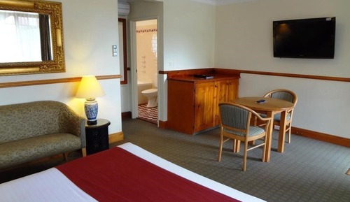Two Room Spa Suite