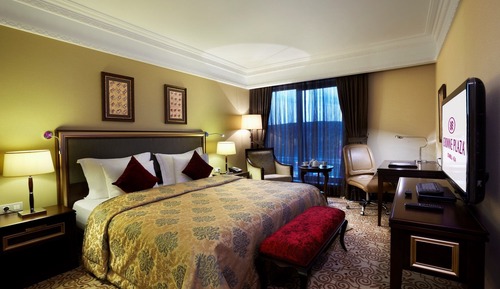 Standard Room, 1 King Bed