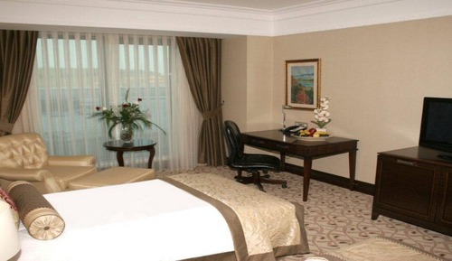 Room, 1 King Bed, Corner
