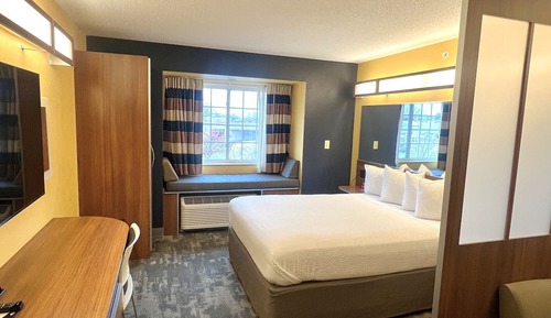 Studio Suite, 1 Queen Bed, Non Smoking
