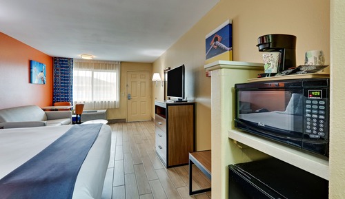 Standard Room, 1 King Bed
