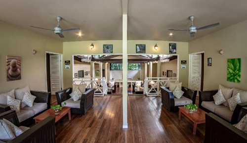 Serindit Hostel with 2 Bunk Beds