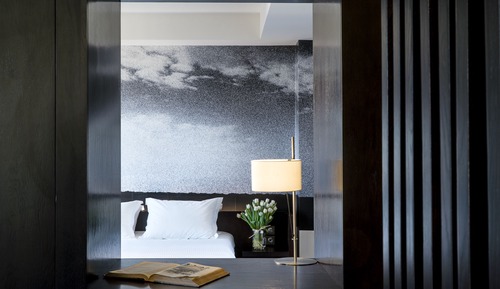 Suite Single Use, Bathtub with Square view